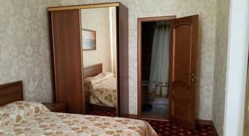 Фото номера Двухместный номер Делюкс с 1 кроватью Гостиница Admiral Hotel г. Махачкала 18