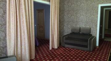 Фото номера Двухместный номер Делюкс с 1 кроватью Гостиница Admiral Hotel г. Махачкала 43