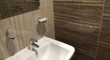 Фото номера Двухместный номер Делюкс с 1 кроватью Гостиница Admiral Hotel г. Махачкала 41