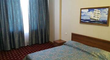 Фото номера Люкс с 1 спальней Гостиница Admiral Hotel г. Махачкала 7